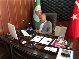 Türkiye Ziraat Odaları Birliği Genel Başkanı Şemsi Bayraktar ile Afşin Ziraat Oda Başkanı İbrahim Emiroğlu bölge çiftçilerinin sorunları hakkında görüşme yapıldı.
